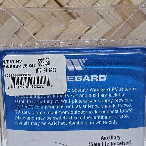 Winegard RV-7542 12 Volt Wall Plate TV Antenna Power Supply Sat Cable Input Jack - Picture 6 of 6
